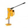 cric hydraulique 5 tonnes vue de 3/4 en position haute