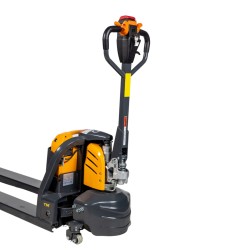 Zoom sur l'avant du transpalette électrique lithium 30Ah fourches 950mm